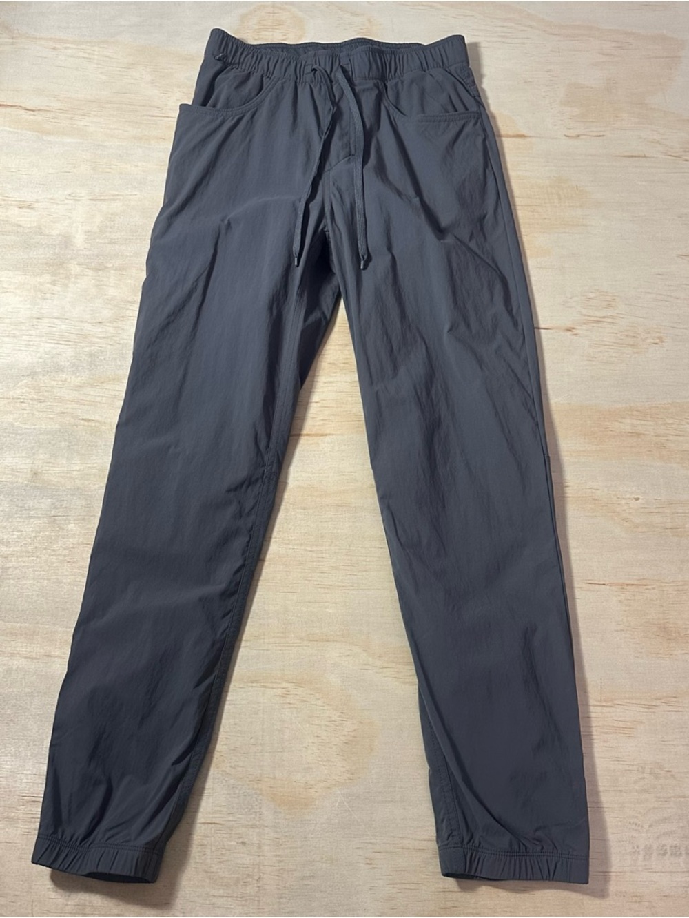 Patagonia Quandary Joggers Men’s SMALL Forge Grey 55796 SP25 Outdoor Hike Trail